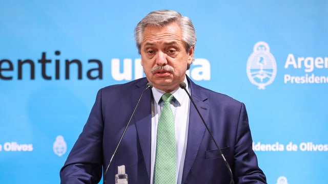 Alberto Fernández bei der Verkündung der drastischen Massnahmen. Alberto Fernández bei der Verkündung der drastischen Massnahmen.