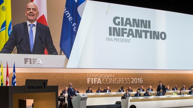Fifa-Kongress in Zürich mit Gianni Infantino am Rednerpult Fifa-Kongress in Zürich mit Gianni Infantino am Rednerpult