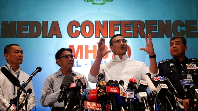 Malaysias Transportminister spricht an einer Pressekonferenz. Malaysias Transportminister spricht an einer Pressekonferenz.
