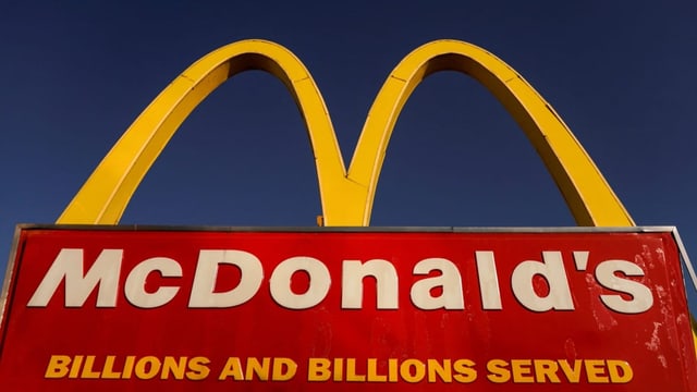 Archiv: McDonald’s kommt in der Schweiz an