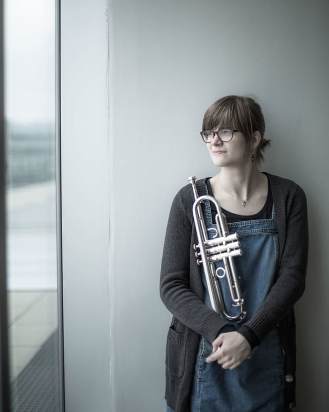 Trompetistin Laura Jurd. Trompetistin Laura Jurd.