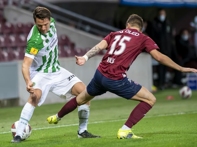 Szene aus einem Spiel zwischen St. Gallen und Servette. Szene aus einem Spiel zwischen St. Gallen und Servette.