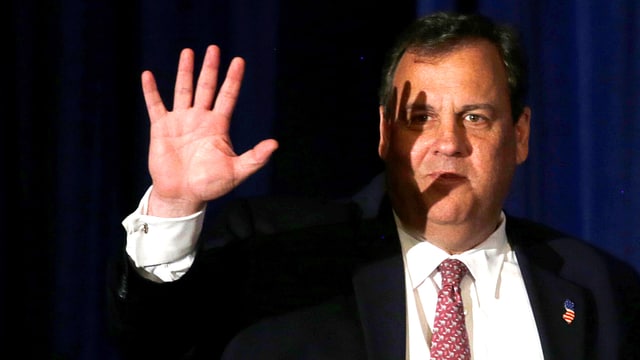 New-Jersey-Gouverneur Chris Christie winkt. New-Jersey-Gouverneur Chris Christie winkt.