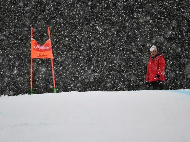 Starker Schneefall verunmöglicht einen Start auf der Kandaharstrecke. Starker Schneefall verunmöglicht einen Start auf der Kandaharstrecke.