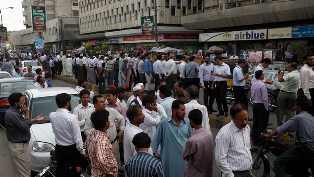 Menschen auf den Strassen von Karachi. Menschen auf den Strassen von Karachi.