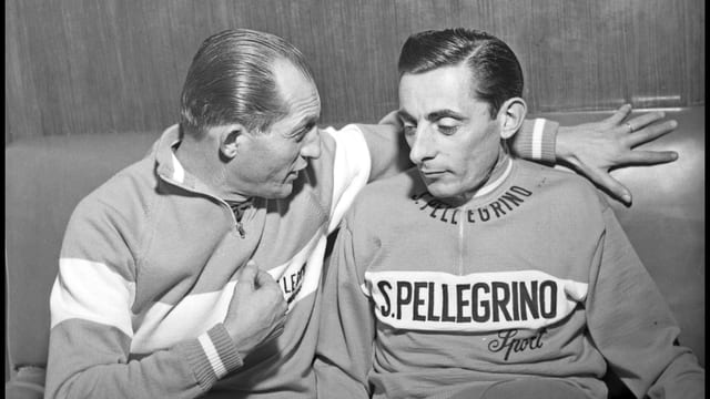 Gino Bartali (l.) amtete nach seiner Karriere als technischer Direktor im Team von Fausto Coppi. Gino Bartali (l.) amtete nach seiner Karriere als technischer Direktor im Team von Fausto Coppi.
