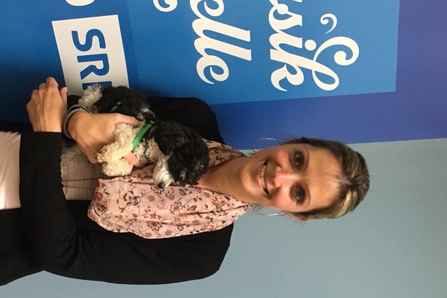 Frau mit Hund Frau mit Hund