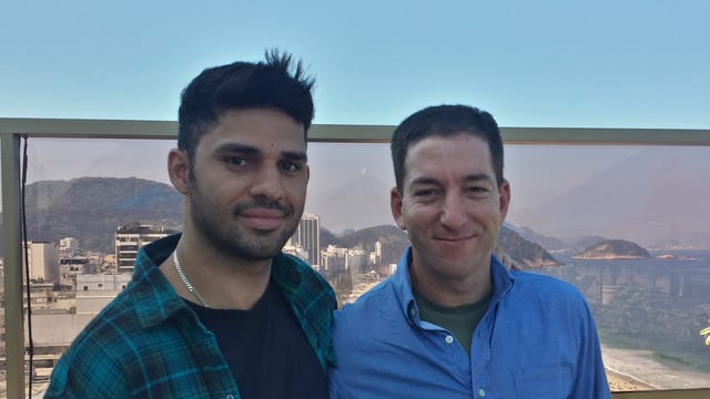 Miranda und Greenwald stehen nebeneinander Miranda und Greenwald stehen nebeneinander