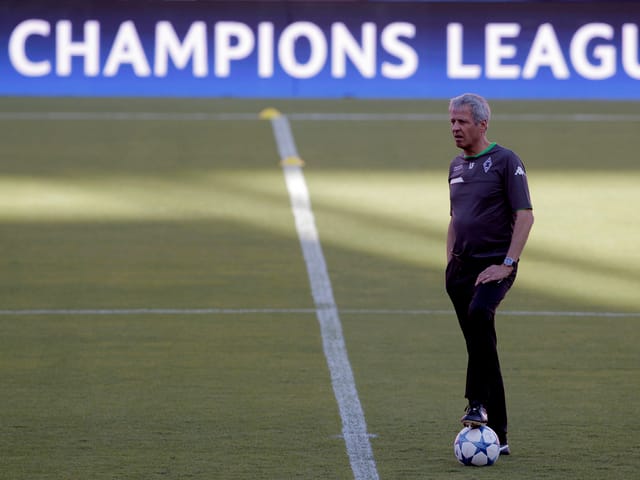 Angekommen in der Champions League. Im ersten Spiel der Königsklasse setzt es beim FC Sevilla jedoch eine 0:3-Pleite ab.