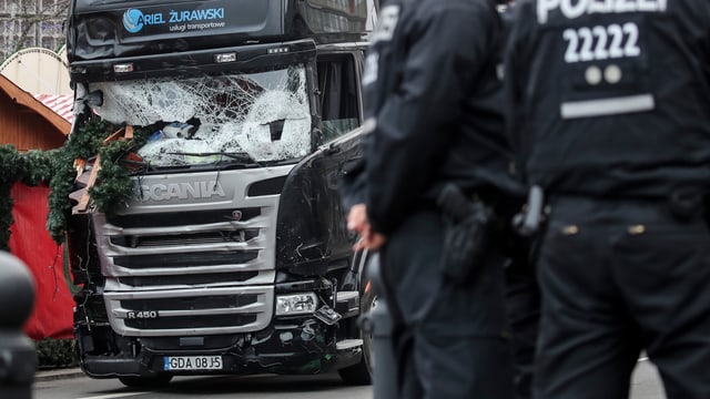 LKW, mit dem der Anschlag in Berlin ausgeführt wurde. LKW, mit dem der Anschlag in Berlin ausgeführt wurde.