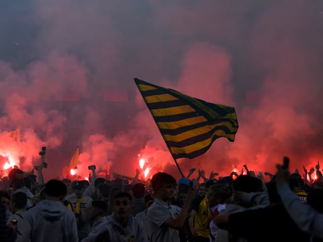 Stimmungsvolles Abendrot im Stade de Suisse Stimmungsvolles Abendrot im Stade de Suisse