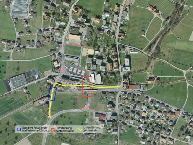 Maletg da satellit da Malans cun inditgà la posiziun dal sutpassadi. Maletg da satellit da Malans cun inditgà la posiziun dal sutpassadi.