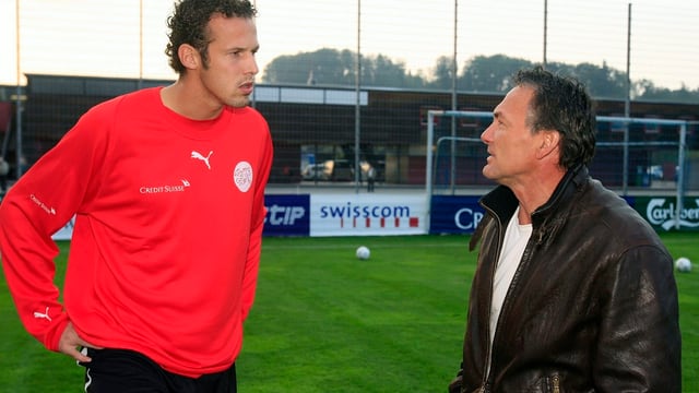 Marco Streller im Gespräch mit Erni Maissen. Marco Streller im Gespräch mit Erni Maissen.