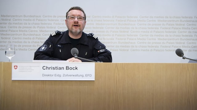Christian Bock, der Leiter der Schweizerischen Zollverwaltung, an einer Corona-Medienkonferenz im Frühling 2020. Christian Bock, der Leiter der Schweizerischen Zollverwaltung, an einer Corona-Medienkonferenz im Frühling 2020.