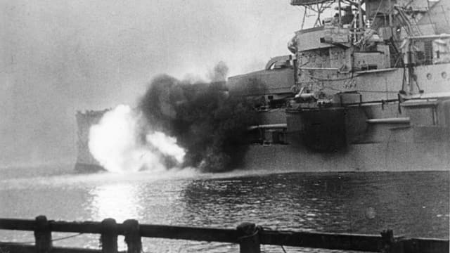 Abschuss von Kampfschiff aus. Abschuss von Kampfschiff aus.