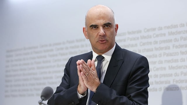 Gesundheitsminister Alain Berset gibt die bisher weitreichendsten Corona-Lockerungen bekannt. Gesundheitsminister Alain Berset gibt die bisher weitreichendsten Corona-Lockerungen bekannt.