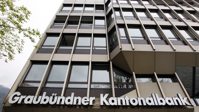 Fatschada Banca Chantunala Grischuna. Fatschada Banca Chantunala Grischuna.