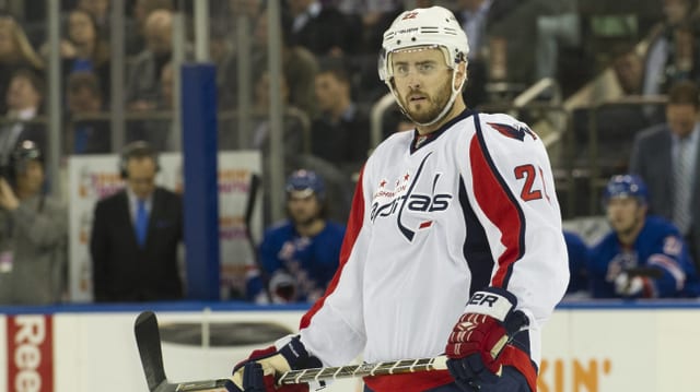 Verteidiger Kevin Shattenkirk (28) stiess erst Ende Februar aus St. Louis zu den «Caps». Verteidiger Kevin Shattenkirk (28) stiess erst Ende Februar aus St. Louis zu den «Caps».