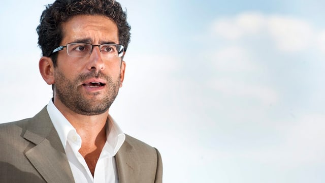 Derder mit Brille. Derder mit Brille.