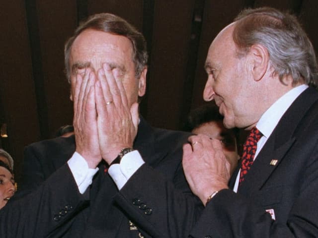 Adolf Ogi kurz nach der Urteilsverkündung. Adolf Ogi kurz nach der Urteilsverkündung.