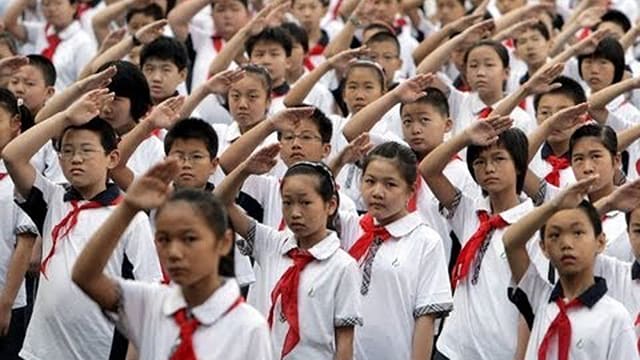 Zwischen Drill und neuer Freiheit – Schulalltag in China Zwischen Drill und neuer Freiheit – Schulalltag in China