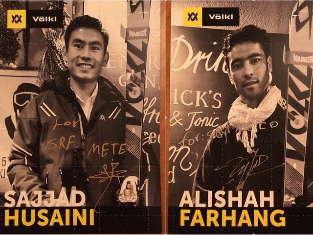 Zwei Autogrammkarten mit den Konterfeis der afghanischen Skirennfahrer. Zwei Autogrammkarten mit den Konterfeis der afghanischen Skirennfahrer.