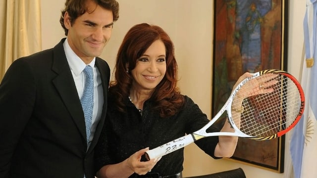 Roger Federer mit Argentiniens Präsidentin Cristina Fernández de Kirchner. Roger Federer mit Argentiniens Präsidentin Cristina Fernández de Kirchner.