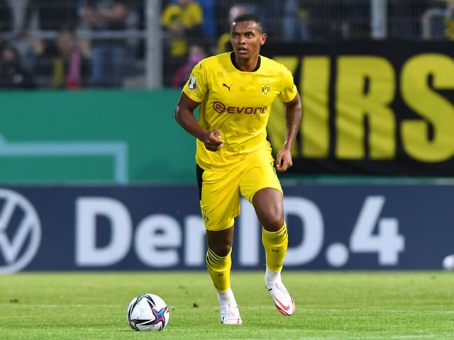 Mauel Akanji bei einem Spiel