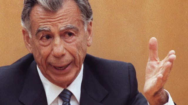 Kirk Kerkorian. Kirk Kerkorian.