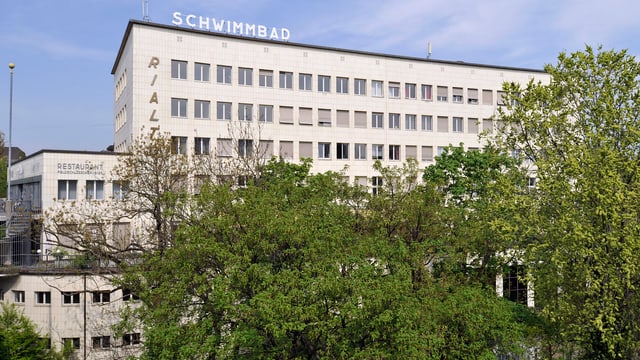 Blick auf die Fassade des Rialto-Gebäudes Blick auf die Fassade des Rialto-Gebäudes