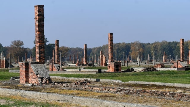 Auschwitz. Auschwitz.
