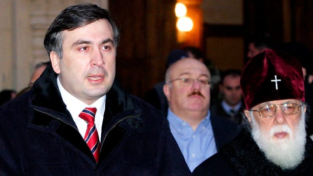Der ehemalige georgische Präsident Saakashvili und der Patriarch Ilia II. Der ehemalige georgische Präsident Saakashvili und der Patriarch Ilia II.