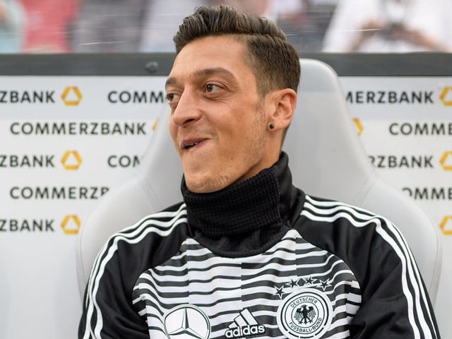 Mesut Özil. Mesut Özil.