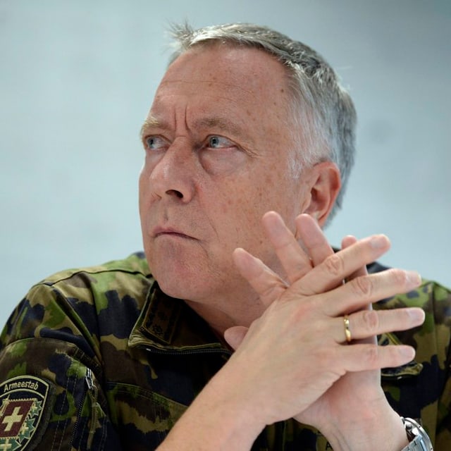 Cumandant da corp André Blattmann, il schef da l'Armada svizra. Cumandant da corp André Blattmann, il schef da l'Armada svizra.