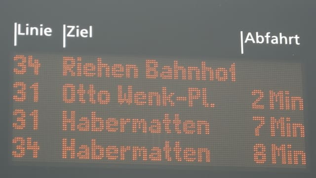 Eine Anzeigetafel der BVB mit Linien 31 und 34. Eine Anzeigetafel der BVB mit Linien 31 und 34.