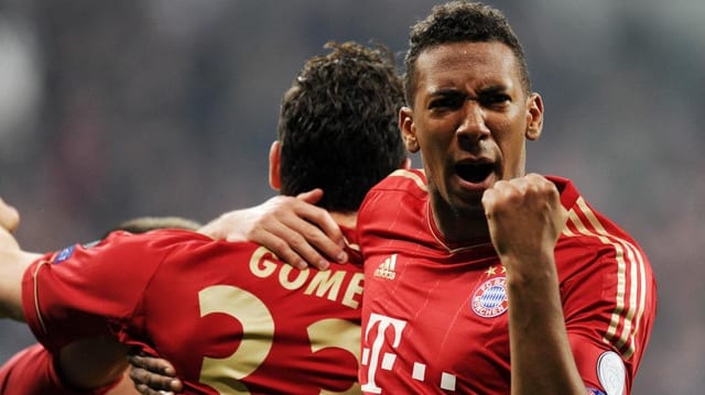 Jerome Boateng fertigte mit dem FC Bayern die Gäste aus Barcelona gleich mit 4:0 ab. Jerome Boateng fertigte mit dem FC Bayern die Gäste aus Barcelona gleich mit 4:0 ab.