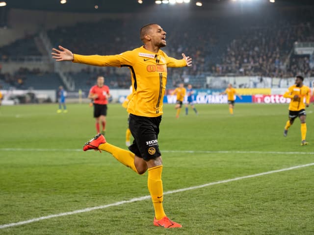Djibril Sow jubelt nach seinem Treffer. Djibril Sow jubelt nach seinem Treffer.