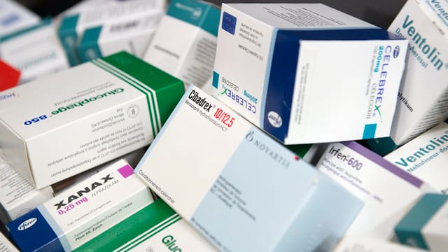 Verschiedene Medikamentenschachteln. Verschiedene Medikamentenschachteln.