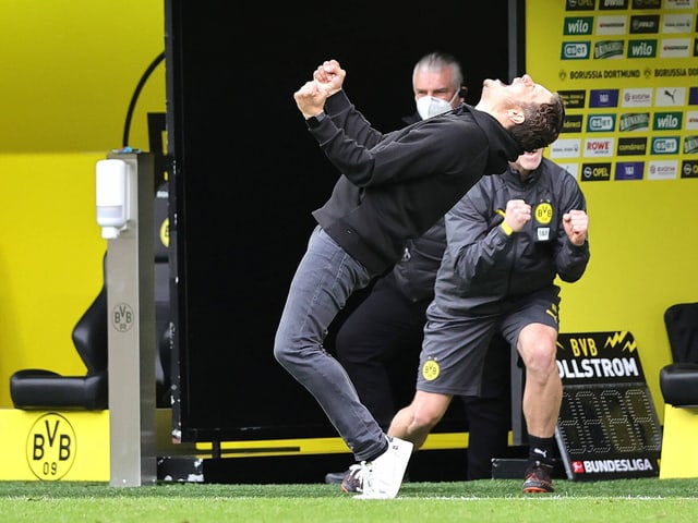Bei Dortmund-Coach Edin Terzic ist die Erlösung nach dem 3:2-Sieg gegen Leipzig sichtbar.