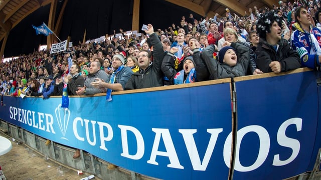 Der Spengler Cup sorgt auch abseits des Eisfelds für Unterhaltung. Der Spengler Cup sorgt auch abseits des Eisfelds für Unterhaltung.