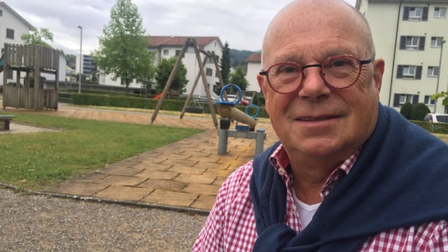 Walter Benz ist in Neuenhof aufgewachsen. Walter Benz ist in Neuenhof aufgewachsen.