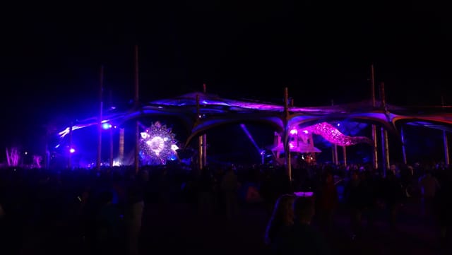 Impressiuns dal festival Summer Never Ends a Rona dals 31 da fanadur.