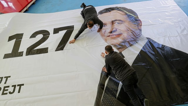 Wahlplakat mit Albin Kurti. Wahlplakat mit Albin Kurti.