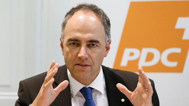 Il president da la PCD Svizra, Christophe Darbellay. Il president da la PCD Svizra, Christophe Darbellay.