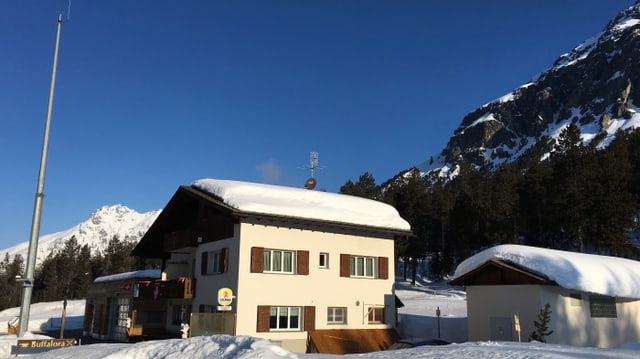 Gasthaus Buffalora mit dem Meteomast. Gasthaus Buffalora mit dem Meteomast.