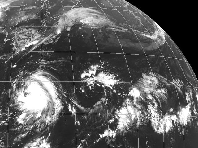 Satellitenbild eine gefährlichen Taifuns in Asien Satellitenbild eine gefährlichen Taifuns in Asien