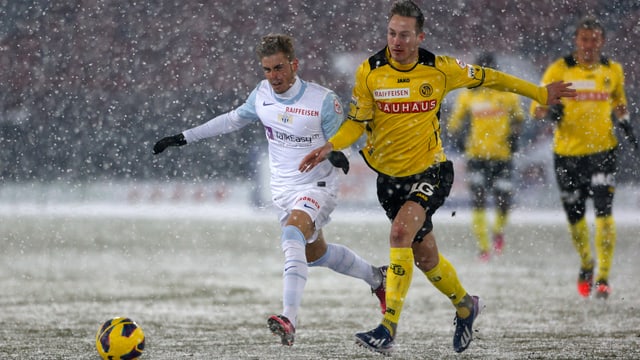 Françios Affolter (r.) im Spiel gegen den FC Zürich. Françios Affolter (r.) im Spiel gegen den FC Zürich.