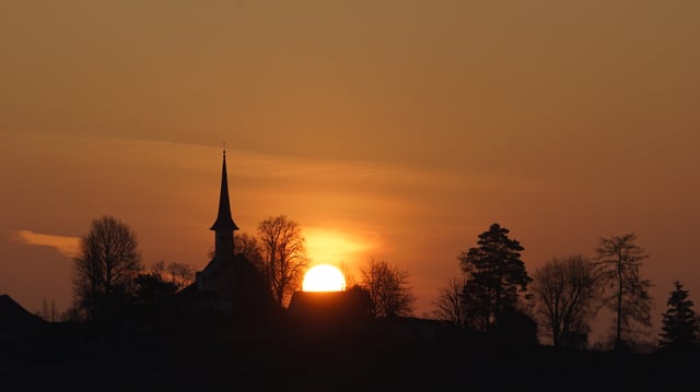 Am Samstagmorgen war es in der Regel auch im Mittelland klar, wie hier in Unterohringen bei Winterthur. Am Samstagmorgen war es in der Regel auch im Mittelland klar, wie hier in Unterohringen bei Winterthur.