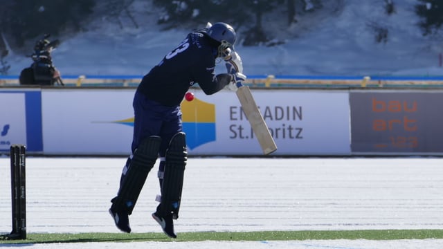 Spieler mit Schläger Spieler mit Schläger