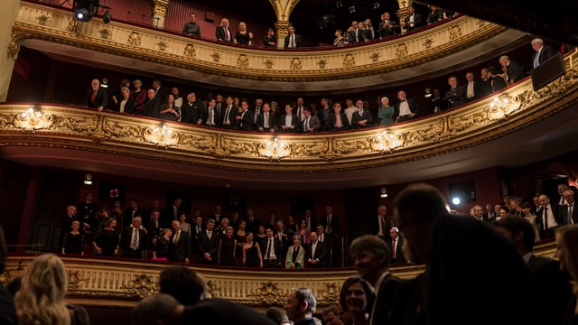 Theatersaal. Theatersaal.